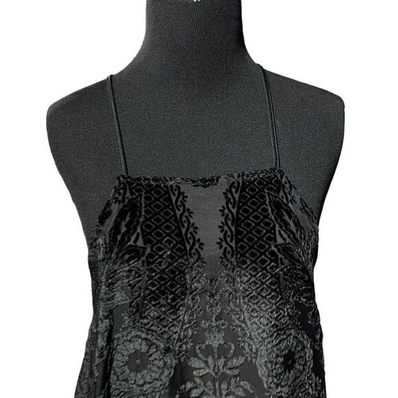 Velvet dress - Picture 2 of 6